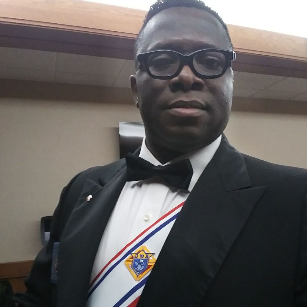 Meet your Posher, Victor